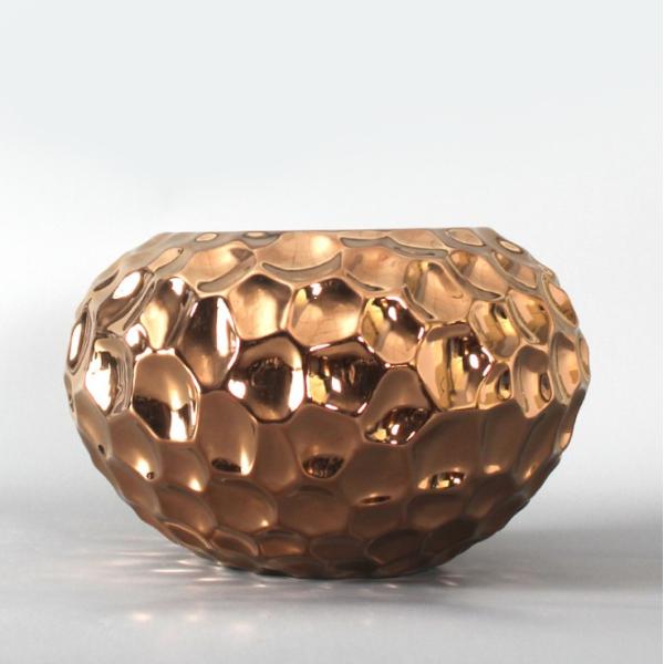 Крытым декоративным бак металла меди плантатора цветка выбитый утюгом