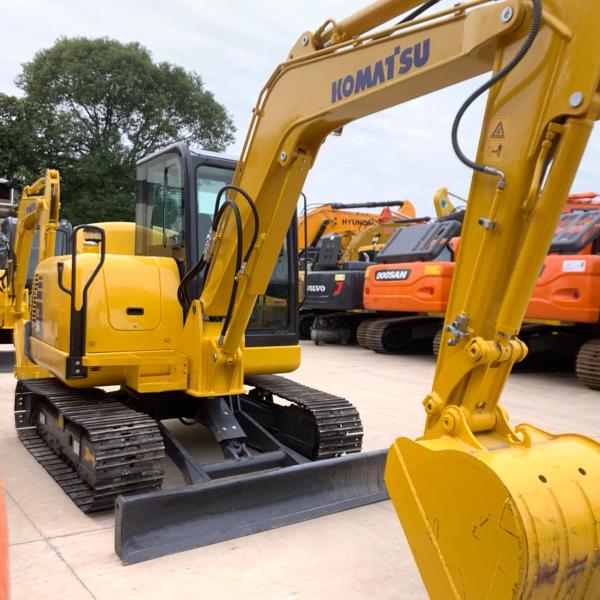 Excavatrice utilisée par le robot d'exploration Komatsu Pc56 Excavateurs de seconde main Haute efficacité opérationnelle