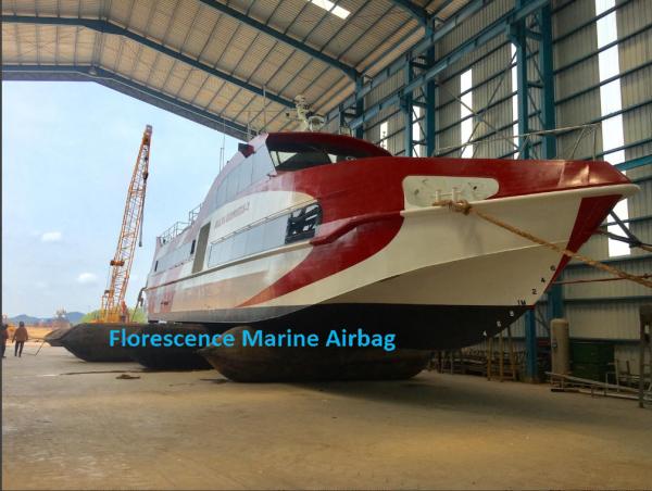 Pneumatic Boat Marine Salvage Airbags Working Pressure 0.17 - 0.33MPa