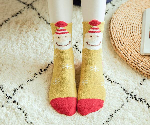 Thermal Christmas Women's Novelty Socks / Fuzzy Animal Socks Soft Fabric For Winter