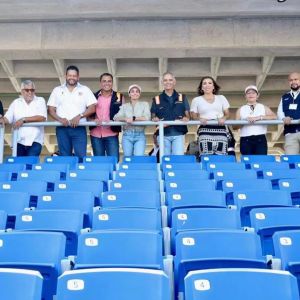 Customizable HDPE Plastic Stadium Seating with 5 Years Warranty and Blow Molding Technology