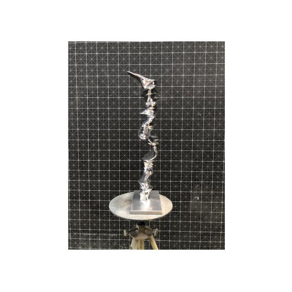 Mirror Polished Twisted Column Stainless Steel Sculpture For Garden Or Home Decoration