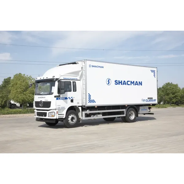 4X2 Refrigerator Freezer Truck 11t - 20t Load Capacity Refrigerated Van Truck