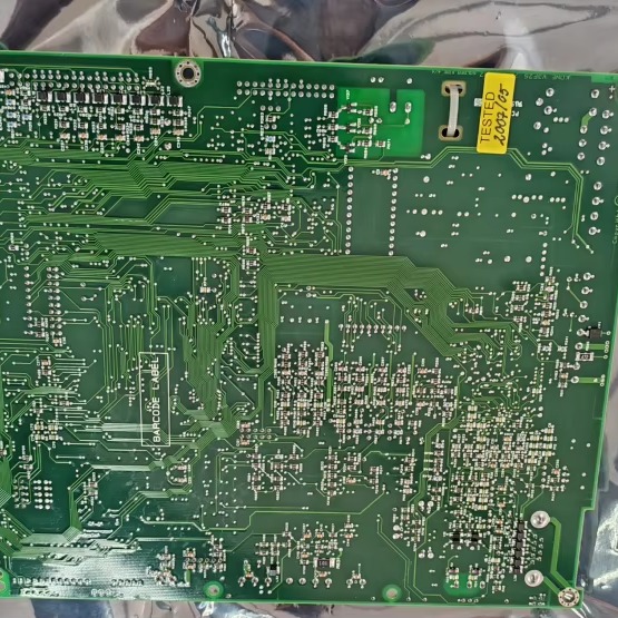 Accesorios de control industrial colgantes libres para convertidores de frecuencia y tarjetas de accionamiento