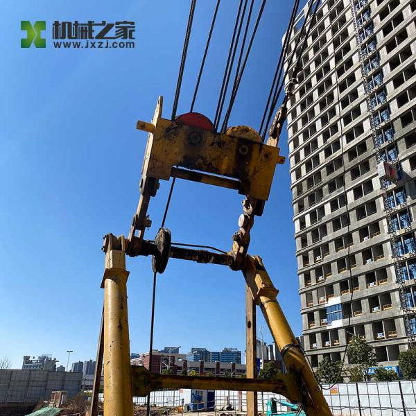 52M Crawler Crane 55 Ton XCMG QUY55 Crane MOY 2012