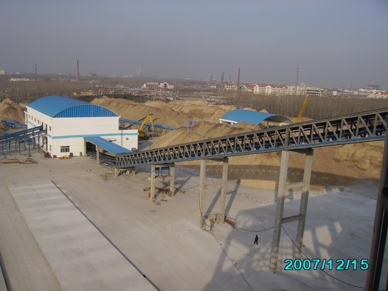 Large Inclination Belt Conveyor With 400mm Width 5m Length For 0.5T/H Conveying Capacity