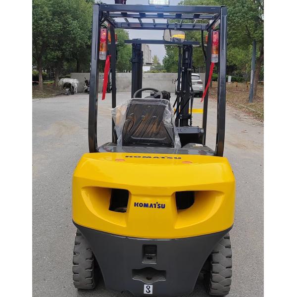 Komatsu FD25 2.5 toneladas diésel de carretilla elevadora con cambio de tamaño y mástil de contenedor 3 metros