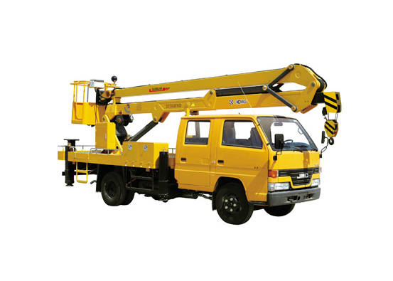 Durable Rotary Platform Truck Mounted Lift For Construction Needs