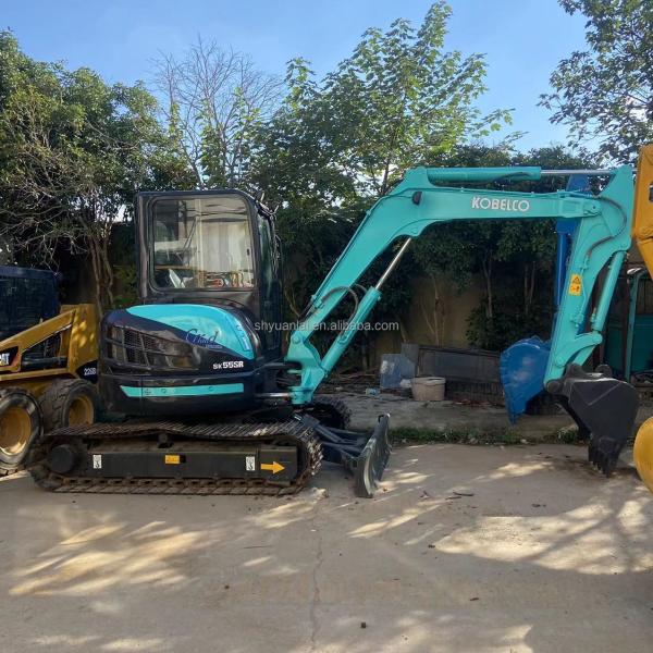 Excavateur Kobelco SK55 de 5 tonnes d'occasion avec cylindre hydraulique original en bon état