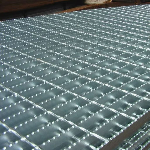 Hot Dipped Galvanized Plain Serrated Bar Steel Grating with Customizable Sizes for Industrial Platforms