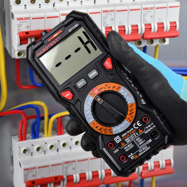 黒6000は1000Vデジタルの図示のマルティメーターを数える