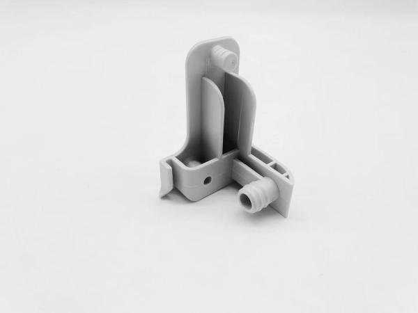 500000shots/2yrs 3.5g Plastic Injection Molded Parts CNC Top Sash Guide Right Molding