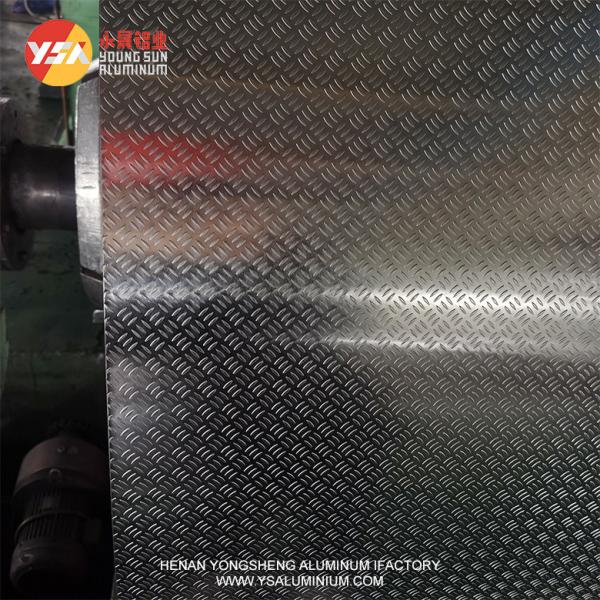 Embossed Aluminum Checkered Sheet Plate 1050 3105 5A05 6061 6063 7075