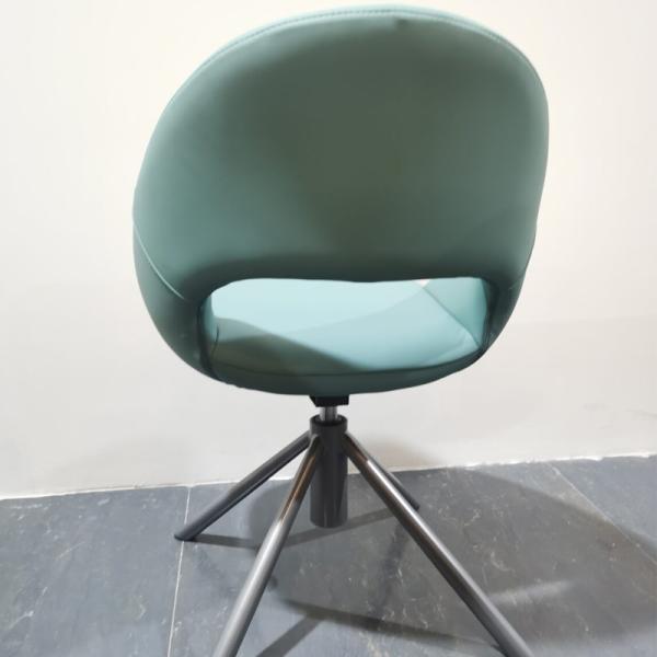 Silicone Leather Leather Swivel Dining Chairs 810mm Height Convenient
