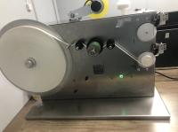 Máquina de embalagem de papel semiautomática com diâmetro de rolos de 19 a 60 mm e design durável