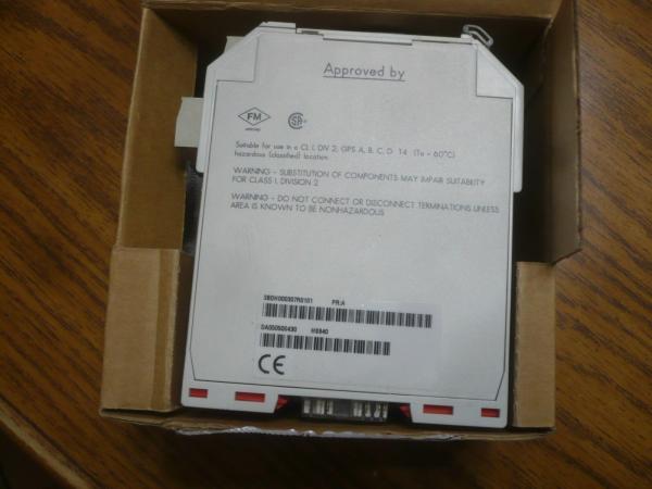 3BDH000311R0101 HS840 Profibus que liga o dispositivo, original novo, nad o peso têm 3kg.