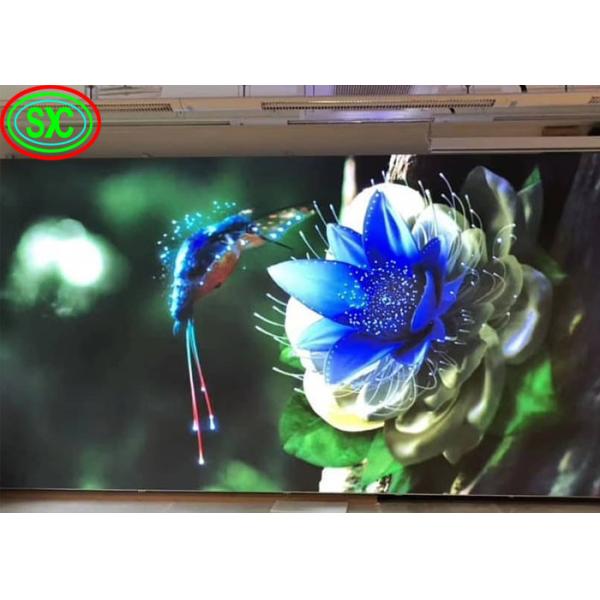 Panel LED de alta calidad con alta tasa de actualización negro SMD en interiores, P2.5 P2