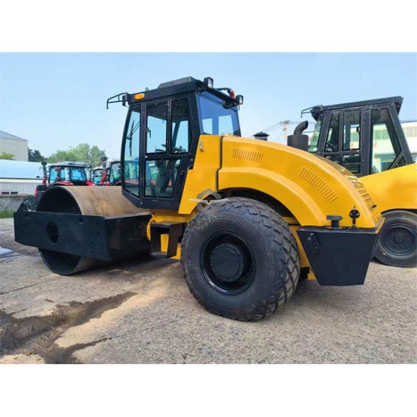 Min Tourner rayon extérieur 5360mm CV83U 75kW Roller vibrant à tambour unique