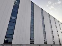 五つの主要な構造構成要素を持つ近代的な軽量鋼筋フレーム建設倉庫ビル