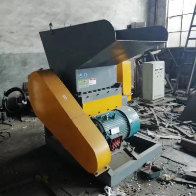20kw Power Wire Granulator Separator Customized Voltage Heavy Duty 12 Months Warranty