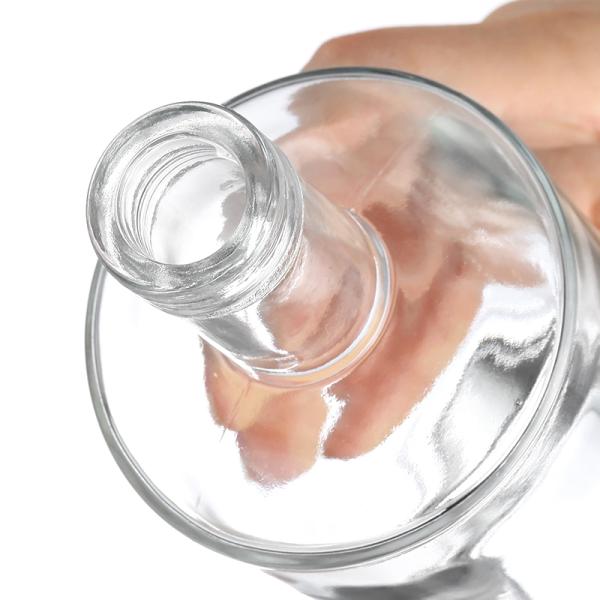 500ml 700ml 750ml White Frosted Vodka Glass Bottle for Pubs Made of Super Flint Glass