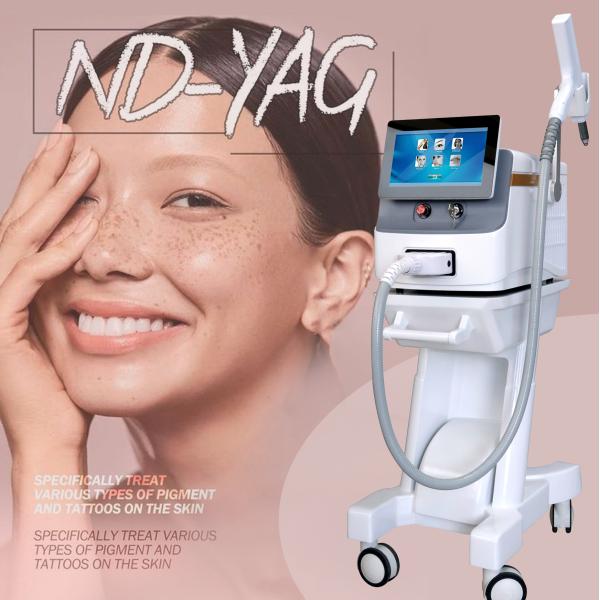 Q Switch Nd YAG Máquina de eliminación de tatuajes láser 1064nm 532nm 1320nm 2 años de garantía