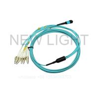 Femelle de la veste de PVC 12F au câble du mâle 3.5mm OM3 OM4 MPO MTP