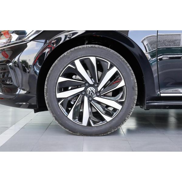 VW Pa-ssat 330TSI LED IQ. Light 2.0T Turbo 2023 Euro VI Sedan with Integral Body Cabin Structure and Electric Leather ACC