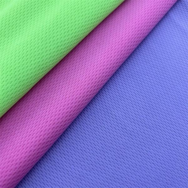 Tissus de maillot en argent pour vêtement Plain 100% polyester OEKO-TEX STANDARD 100 Tricoté