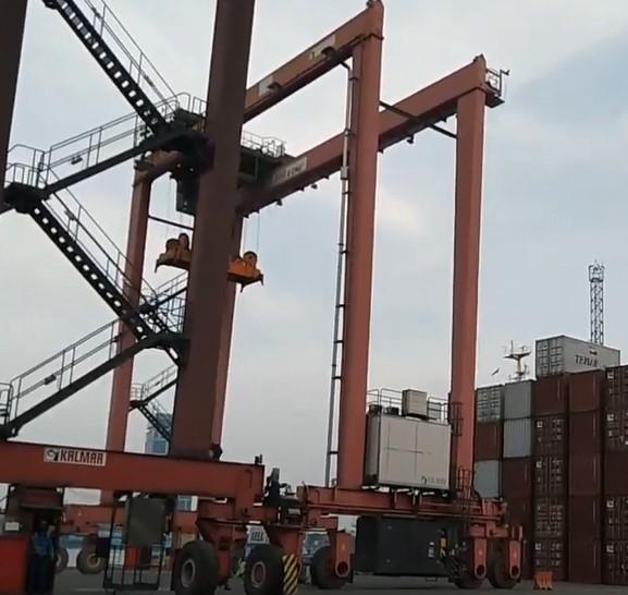 5m~60m Span Electric RTG Cranes Mobile Gantry Crane 5t~100t General Purpose