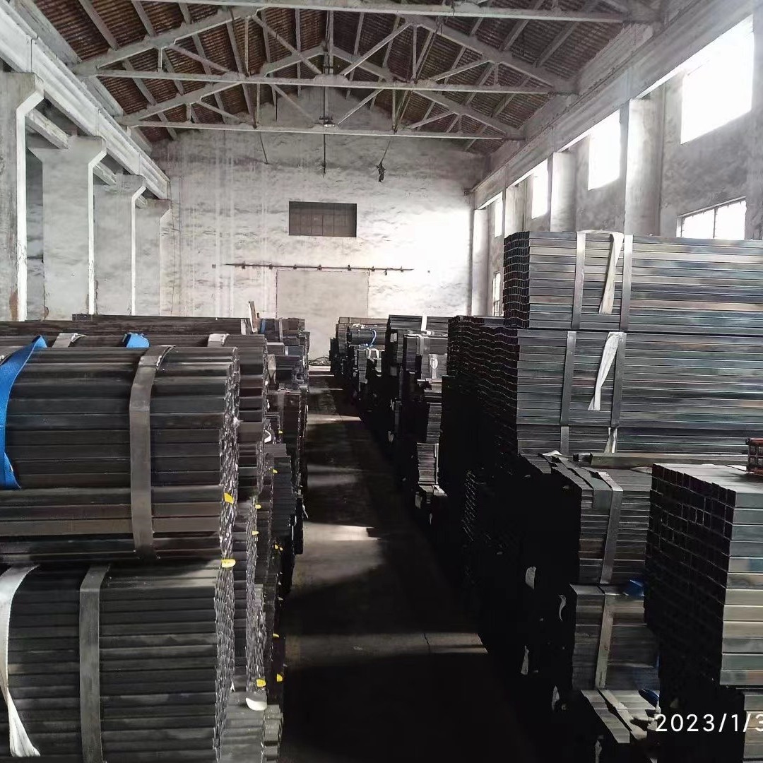 Сварная прямоугольная труба из углеродистой стали ASTM A500 50*50*3 мм Черная квадратная труба ERW