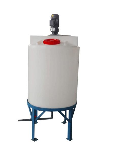 White Cone Bottom Plastic Mixing Tank With Agitator 1500L Poly Mixing Tanks