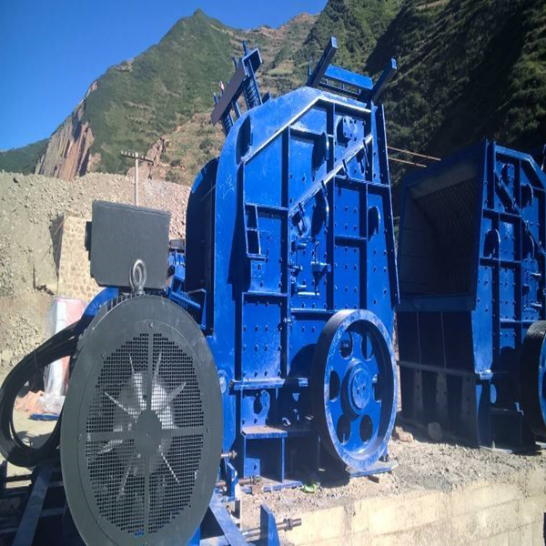 3/4 Hammers 9252kg 1130mm Impact Stone Crusher For Sand