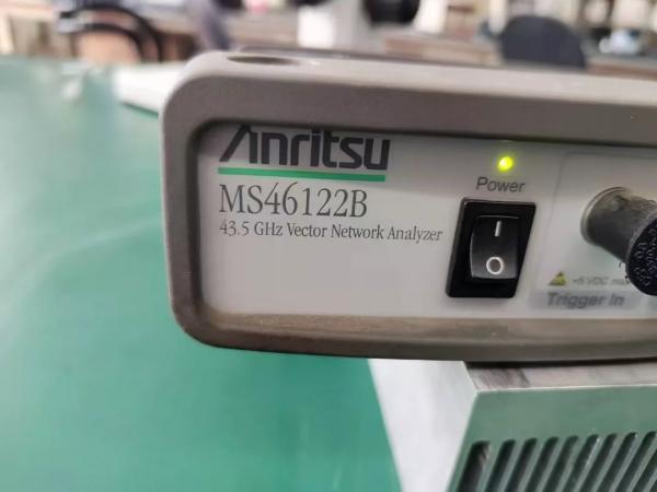 1 MHz–43.5GHz USB Vector Network Analyzer ShockLine Series Anritsu MS46122B