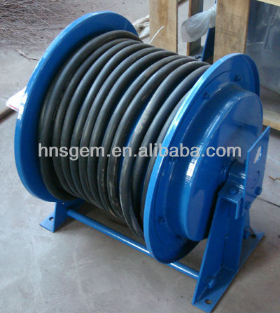 Outdoor Spring Loaded Cable Reel System Metal Structure High Strength