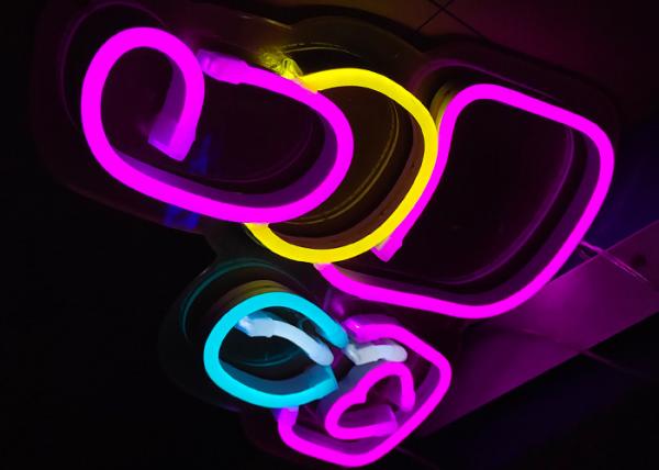 lipstick neon sign Cosmetics store channel letters, signboards, logos, advertising boxes, landscapes and stage decoratio