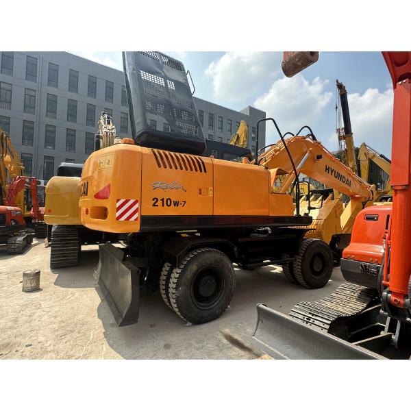 Original Korean Hyundai R210W-7 Wheel Excavator In Excellent Condition