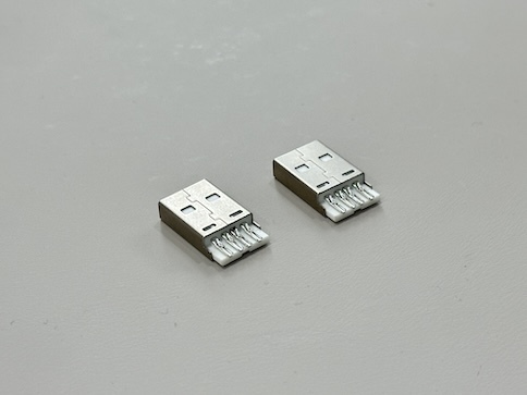 High-Performance USB 2.0 AM Connector | Integrated White Housing | Gold-Flash Contacts | Bright-Nickel Shell | Wire-Solder Type