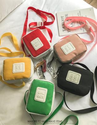 Korean version of ins fashion wild hit color canvas Messenger bag small fresh soft personality strap