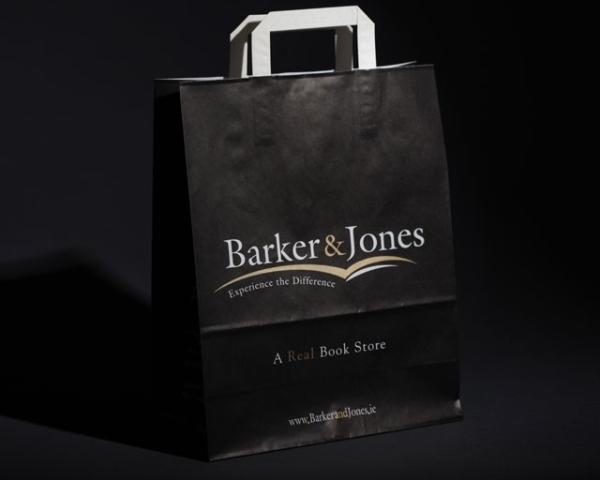 Bolsas de presente de papel Kraft preto Vestuário de compras Embalagens com alça de algodão plana