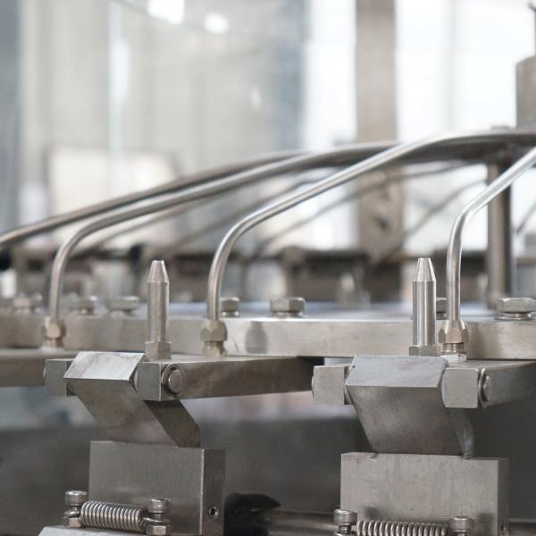 A água de soda automática que enche a garrafa 2000-36000 pela hora engarrafou a máquina de enchimento carbonatada da bebida