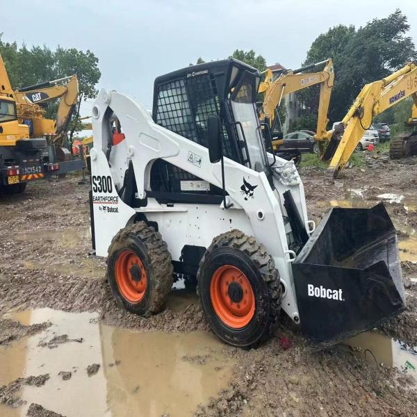 60KW Compact Used Skid Loaders Steer Bob S300 11.1km/h  3750kg