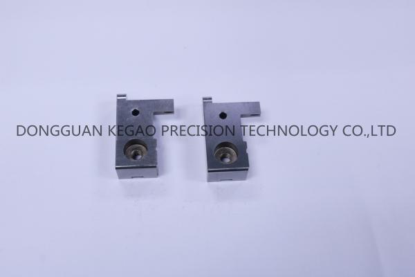 8407 Automotive Plastic Components Inser 0.2Ra Finish precision