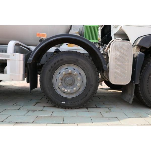 Customized 8X4 7.8m3 HOWO TX 350HP Concrete Mixing Truck for Heavy-Duty Construction