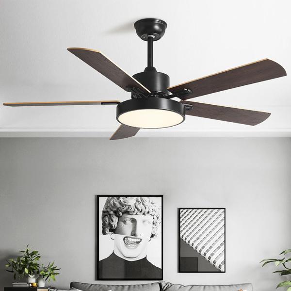 Famille 52 pouces moteur CC en bois massif 5 lames Décoration de la maison moderne silencieux Bldc ventilateur de plafond à LED avec télécommande lumineuse