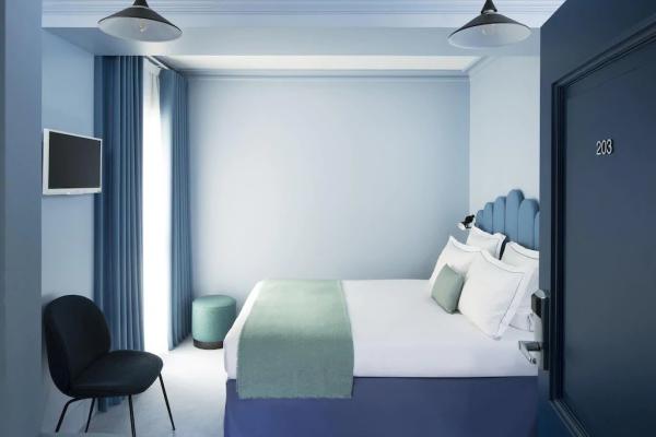 Ghana hotel style apartment design furniture from China for fabric upholstered bed and Custom table cabinet