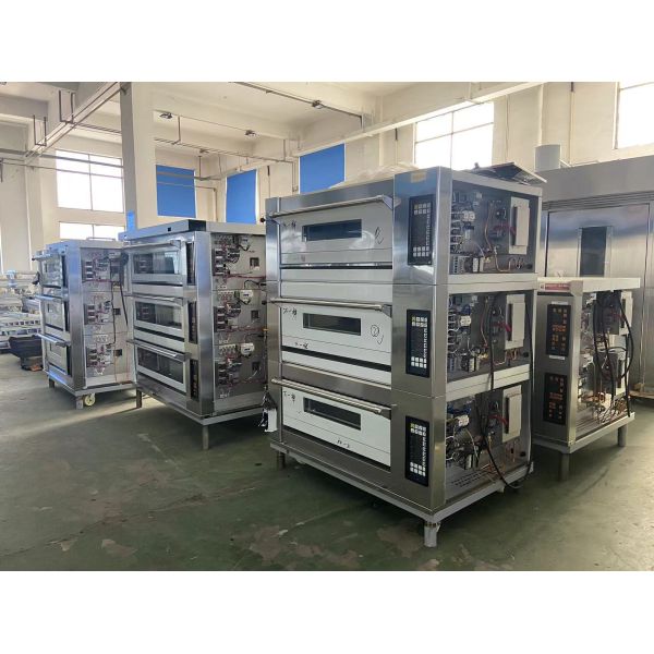Japanese World-Seiki Electric Commercial Baking Oven 3 Deck 9 Tray Kitchen Toaster 380v Bakery Equipment New Condition