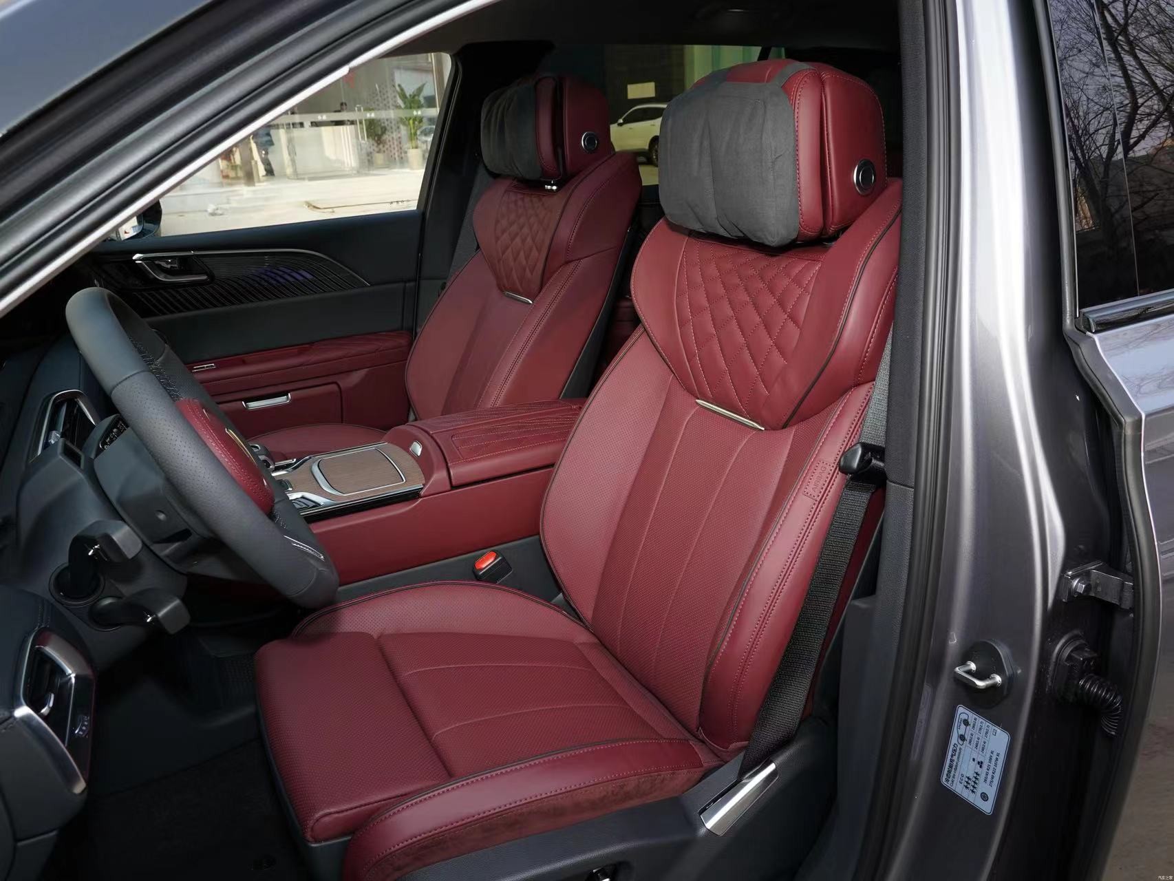 Места Hongqi E-HS9 2022 690KM Qixiang EV большие SUV 6 ИСПРАВЛЯЮТ шестерня AWD