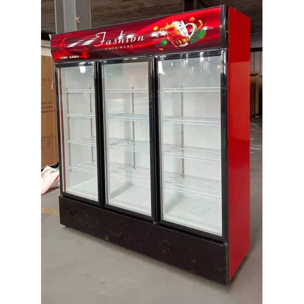 Three Door Commercial Beverage Cooler Single Temp Adjustable Shelf