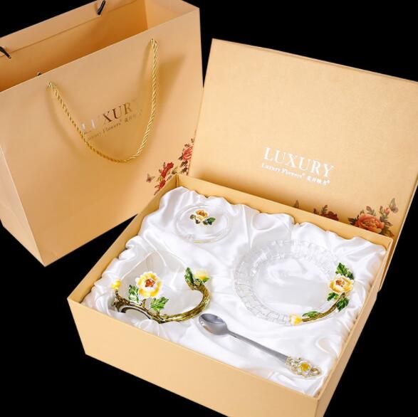 Satin Inner Cardboard Gift Packaging Boxes Matt Lamination With Ribbon Bow